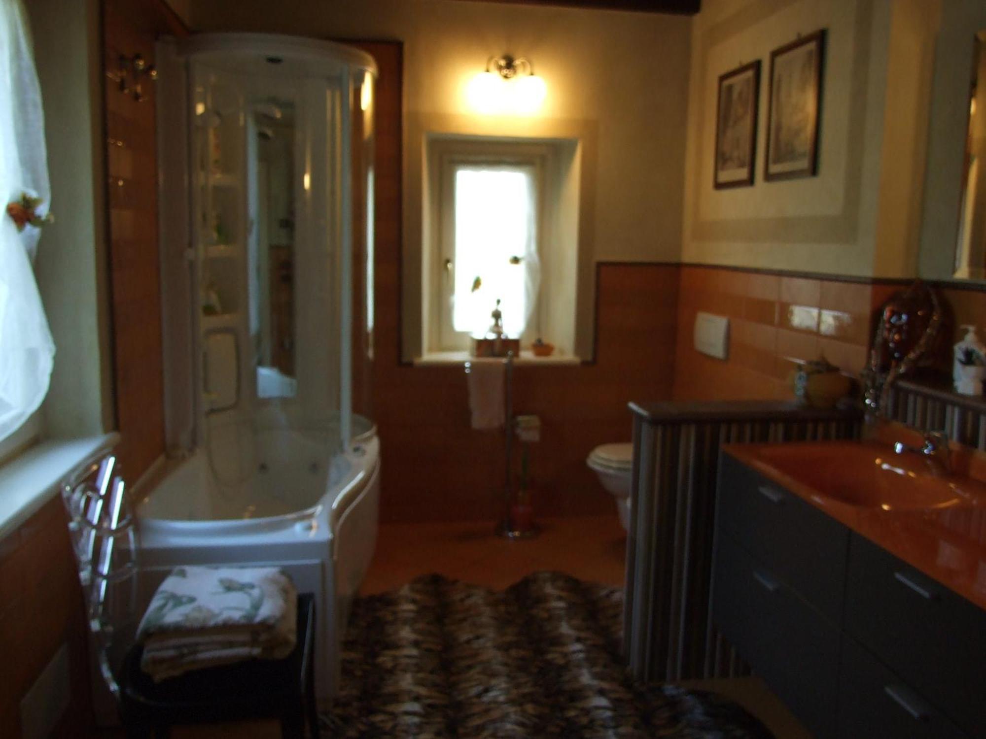 B&B Casacasina มอนซามบาโน ภายนอก รูปภาพ
